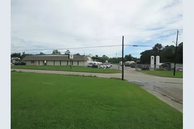 1008 W Main Street, Baytown, TX 77520 - Photo 6