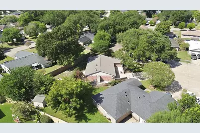 8902 Winding River Drive, Houston, TX 77088 - Photo 42