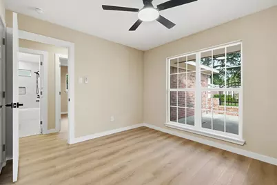 8902 Winding River Drive, Houston, TX 77088 - Photo 24