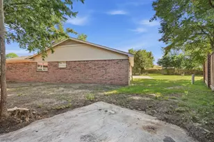 8902 Winding River Dr, Houston, TX 77088 - Photo 32