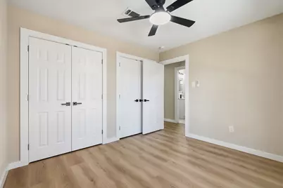 8902 Winding River Drive, Houston, TX 77088 - Photo 30