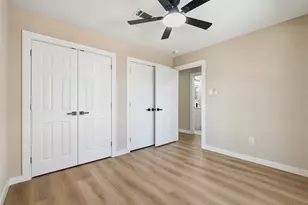 8902 Winding River Dr, Houston, TX 77088 - Photo 30