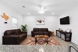 7980 Ethel St, Houston, TX 77028 - Photo 6