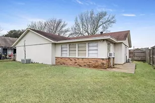 2249 Earle St, Port Neches, TX 77651 - Photo 22