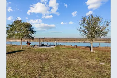 9850 S Redfish Drive, Hitchcock, TX 77563 - Photo 6