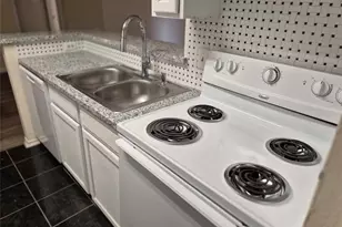 10847 Braes Bend Dr, Houston, TX 77071 - Photo 10