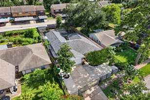 10335 Emnora Ln, Houston, TX 77043 - Photo 42