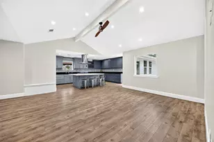 10335 Emnora Ln, Houston, TX 77043 - Photo 12