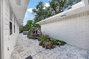 10335 Emnora Ln, Houston, TX 77043 - Photo 36