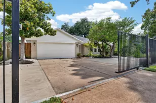 10335 Emnora Ln, Houston, TX 77043 - Photo 4