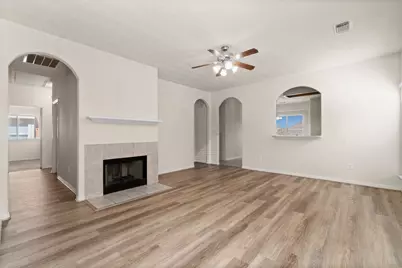 2204 Highland Crossing Drive, Conroe, TX 77304 - Photo 6