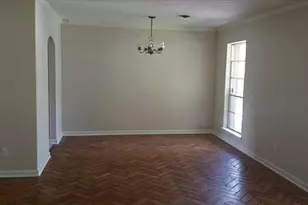 8835 Valley View Ln, Houston, TX 77074 - Photo 2