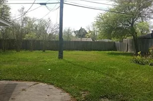 8835 Valley View Ln, Houston, TX 77074 - Photo 4