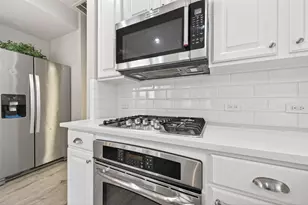 155 E Concord Valley Cir, The Woodlands, TX 77382 - Photo 14