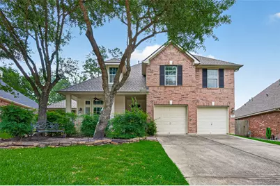 155 E Concord Valley Circle, The Woodlands, TX 77382 - Photo 2