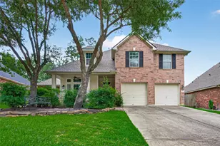 155 E Concord Valley Cir, The Woodlands, TX 77382 - Photo 2