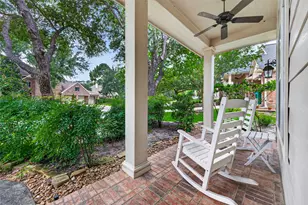 155 E Concord Valley Cir, The Woodlands, TX 77382 - Photo 4