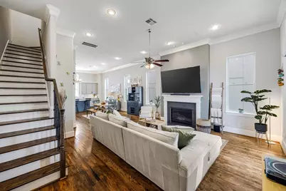 253 E 27th Street, Houston, TX 77008 - Photo 8