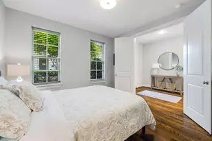 253 E 27th St, Houston, TX 77008 - Photo 14