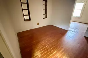 202 S Magnolia St, Highlands, TX 77562 - Photo 10