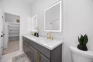 8151 Glenhollow Dr, Houston, TX 77033 - Photo 16