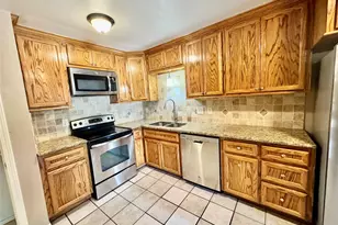 2201 N Grand Blvd, Pearland, TX 77581 - Photo 6