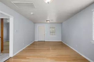 1011 E 39th St, Houston, TX 77022 - Photo 6