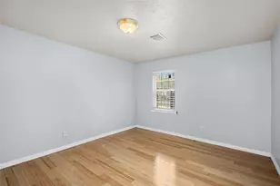 1011 E 39th St, Houston, TX 77022 - Photo 10