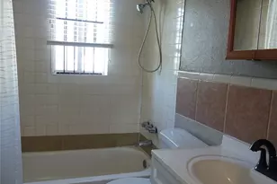 4825 Weaver Rd, Houston, TX 77016 - Photo 8