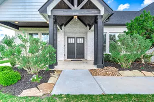 800 Greystone Ln, Angleton, TX 77515 - Photo 2
