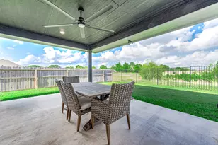 800 Greystone Ln, Angleton, TX 77515 - Photo 40