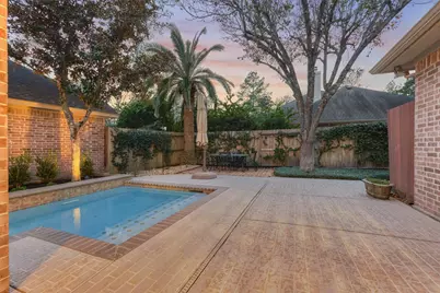 111 S Castlegreen Circle, The Woodlands, TX 77381 - Photo 44