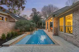 111 S Castlegreen Cir, Shenandoah, TX 77381 - Photo 40