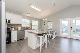 13714 Pirates Beach Blvd, Galveston, TX 77554 - Photo 12
