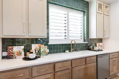 5507 Mango Bluffs Street, Manvel, TX 77578 - Photo 6