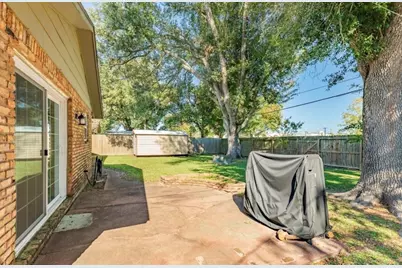 820 Perry Street, Angleton, TX 77515 - Photo 6