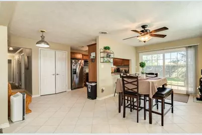 820 Perry Street, Angleton, TX 77515 - Photo 14