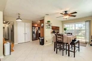 820 Perry St, Angleton, TX 77515 - Photo 14
