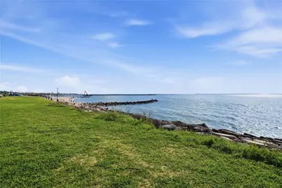 709 N Bayshore Drive, La Porte, TX 77571 - Photo 26