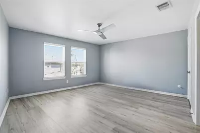 709 N Bayshore Drive, La Porte, TX 77571 - Photo 20
