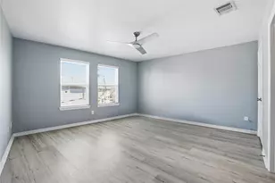 709 N Bayshore Dr, La Porte, TX 77571 - Photo 20