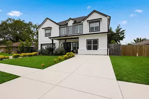 8006 Longridge Dr, Houston, TX 77055 - Photo 10