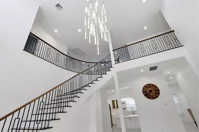 8006 Longridge Drive, Houston, TX 77055 - Photo 12