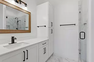 8006 Longridge Dr, Houston, TX 77055 - Photo 36