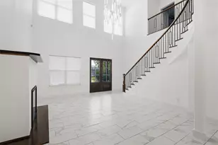8006 Longridge Dr, Houston, TX 77055 - Photo 10