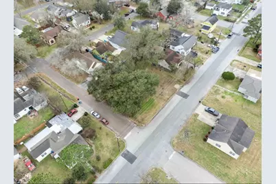409 E Gulf Street, Baytown, TX 77520 - Photo 4