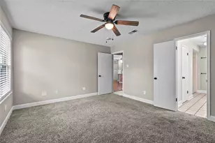 2124 Tower Bridge Rd, Pearland, TX 77581 - Photo 10
