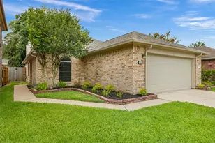 18115 Campbellford Dr, Tomball, TX 77377 - Photo 2