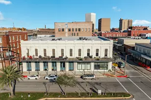 214 Rosenberg St, Galveston, TX 77550 - Photo 2