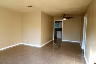 2810 Tidewater Dr, Houston, TX 77045 - Photo 6